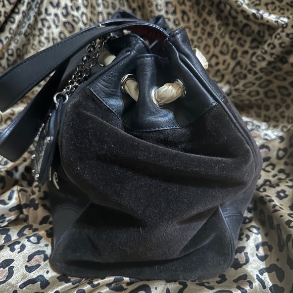 Juicy Couture Black daydreamer Bag with Ornate Emblem - Picture 6 of 12